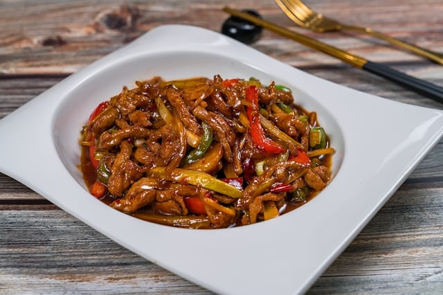 Pork with Garlic Sauce 鱼香肉丝.