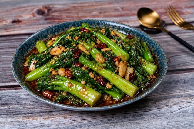 Broccoli in Hot Garlic Sauce 鱼香芥兰.