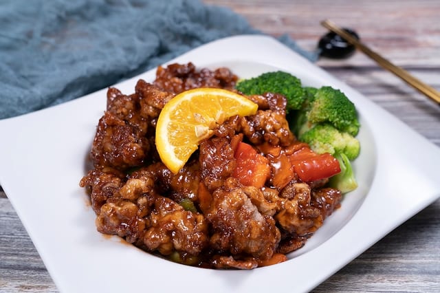 Orange Crispy Filet Mignon 陈皮牛肉.