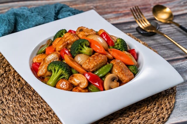 Chicken with Mixed Vegetables 素菜鸡.