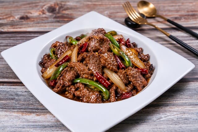 Sizzling Beef 铁板牛肉.