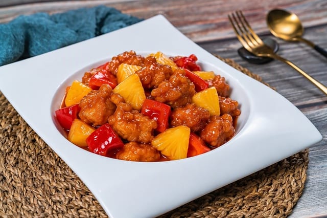 Sweet&sour Pineapple Chicken 甜酸菠萝咕噜鸡.