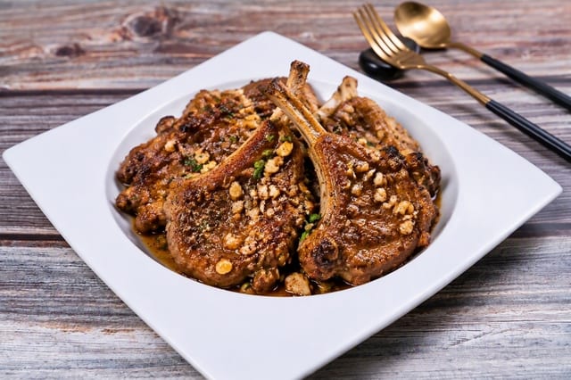 Garlic Lamb Chop 蒜香烤羊排.