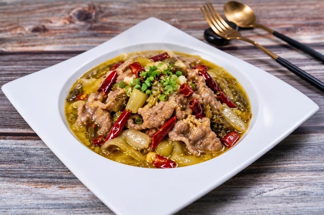Beef in Pickle Chili Soup 酸汤肥牛.