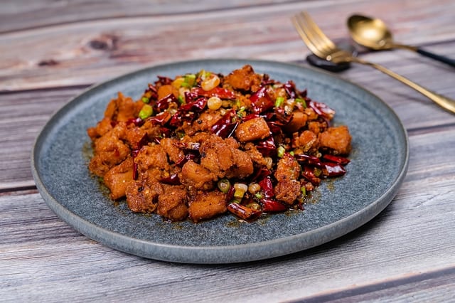 Chongqing Spicy Chicken 重庆辣子鸡.