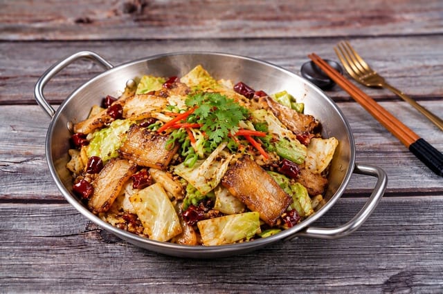 Dry Pot Pork with Cabbage 干锅包菜五花肉.