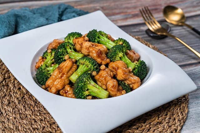 Chicken with Broccoli 西兰花鸡.