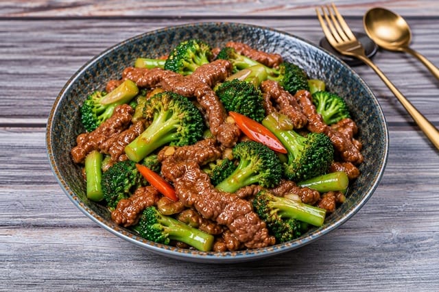 (L) / Beef with Broccoli 芥兰牛肉.